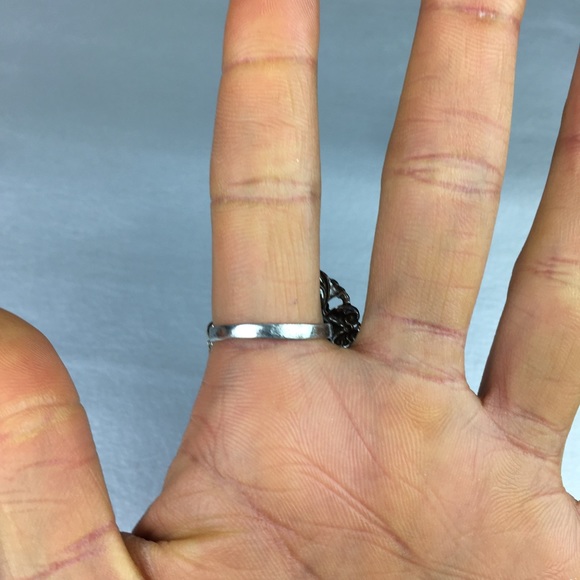 Vintage sterling silver large hematite ring in decorative setting - Picture 8 of 11